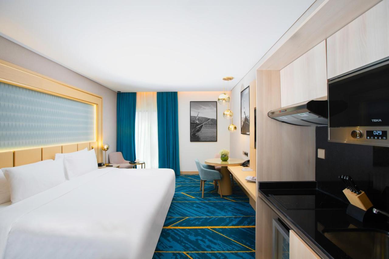 Maani Muscat Hotel & Suites Eksteriør billede