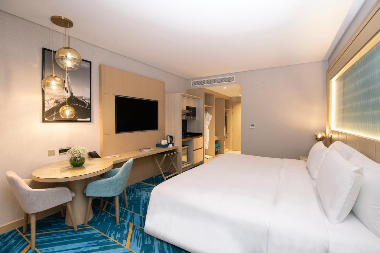 Maani Muscat Hotel & Suites Eksteriør billede