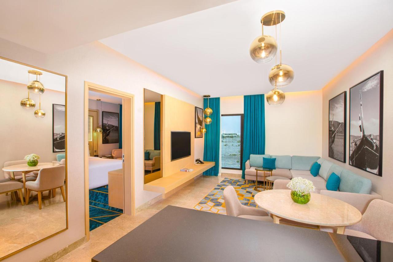 Maani Muscat Hotel & Suites Eksteriør billede