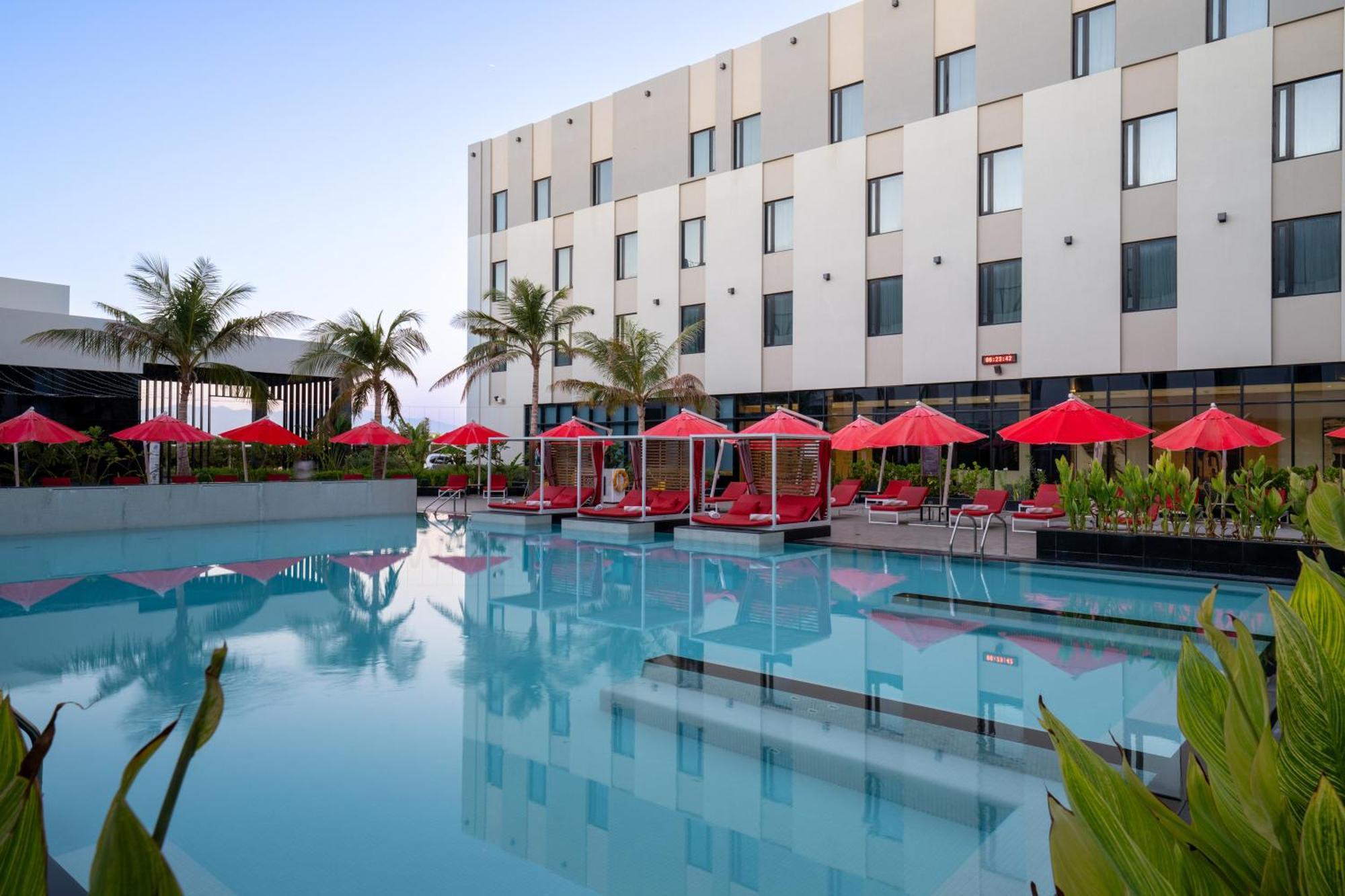 Maani Muscat Hotel & Suites Eksteriør billede